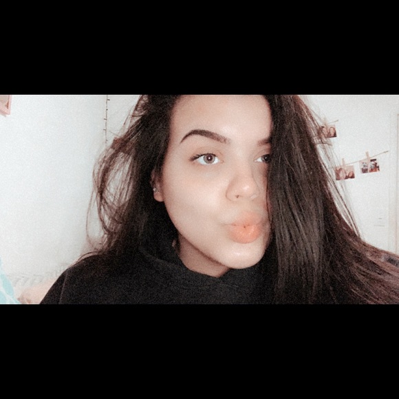 Meet your Posher, Kayleigh - Picture 1 of 1